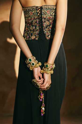 Buy Aman Takyar Black Silk, Organza, Dupion Zari, Beads Embroidered Corset And Skirt Set Buy_Aman Takyar_Black Silk, Organza, Dupion Zari, Beads Embroidered Corset And Skirt Set