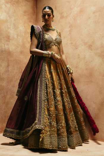 Shop Aman Takyar Gold Silk, Organza, Dupion Sweetheart Neck Thread Embroidered Lehenga Set Online at Aza Fashions Shop_Aman Takyar_Gold Silk, Organza, Dupion Sweetheart Neck Thread Embroidered Lehenga Set _Online_at_Aza_Fashions