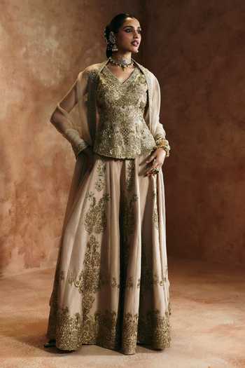 Buy Aman Takyar Ivory Silk, Organza, Dupion V-neck Embroidered Peplum Kurta Set Buy_Aman Takyar_Ivory Silk, Organza, Dupion V-neck Embroidered Peplum Kurta Set