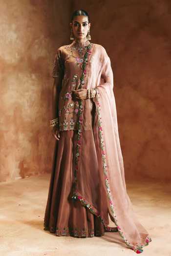 Aman Takyar Embroidered Kurta Set