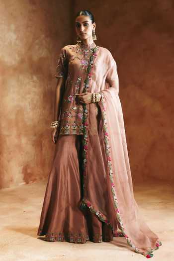 Buy Aman Takyar Brown Silk, Organza, Dupion High Neck, Yes Embroidered Kurta Set Online at Aza Fashions Buy_Aman Takyar_Brown Silk, Organza, Dupion High Neck, Yes Embroidered Kurta Set _Online_at_Aza_Fashions