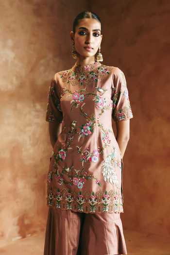 Buy Aman Takyar Brown Silk, Organza, Dupion High Neck, Yes Embroidered Kurta Set Buy_Aman Takyar_Brown Silk, Organza, Dupion High Neck, Yes Embroidered Kurta Set