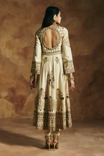Buy_Aman Takyar_Ivory Silk, Organza, Dupion Round Neck Embroidered Anarkali Set _Online_at_Aza_Fashions