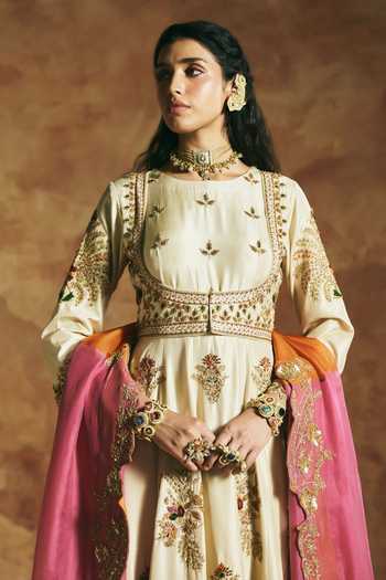 Buy_Aman Takyar_Ivory Silk, Organza, Dupion Round Neck Embroidered Anarkali Set 