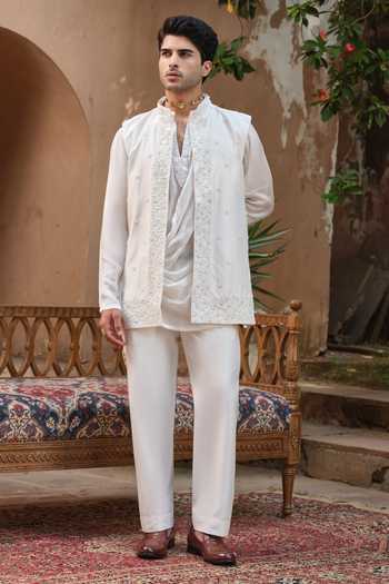 Darzi House Riwaayat Embroidered Nehru Jacket & Kurta Set 