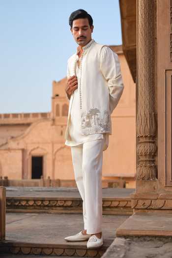 Darzi House_Ivory Chanderi Silk Gajner Embroidered Jacket And Kurta Set _at_Aza_Fashions