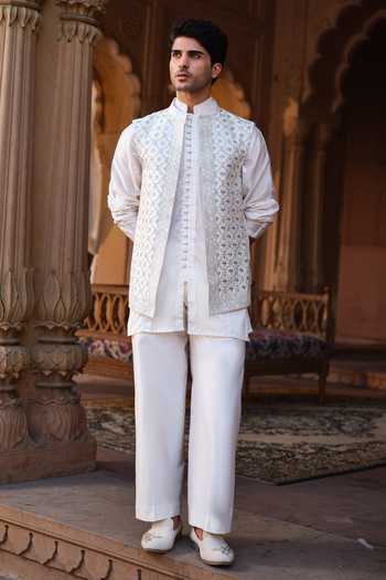 Darzi House Umaid Embroidered Nehru Jacket & Kurta Set 