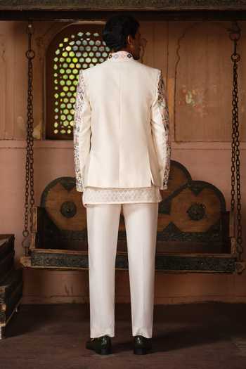 Darzi House Kishangarh Embroidered Jacket & Kurta Set 
