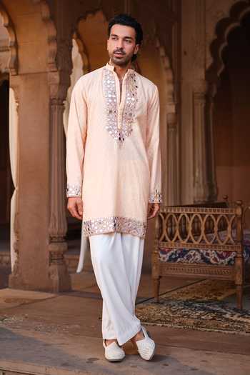 Buy Darzi House Peach Chanderi Aaina Embroidered Kurta Set Buy_Darzi House_Peach Chanderi Aaina Embroidered Kurta Set