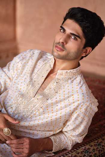 Darzi House_Ivory Chanderi Silk Suraj Pol Bandhani And Embroidered Kurta Set _at_Aza_Fashions