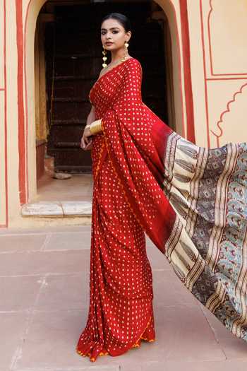 Shop_Geroo Jaipur_Red Silk Sweetheart Neck Ajrakh Print Gajji Saree Set With Blouse _Online_at_Aza_Fashions