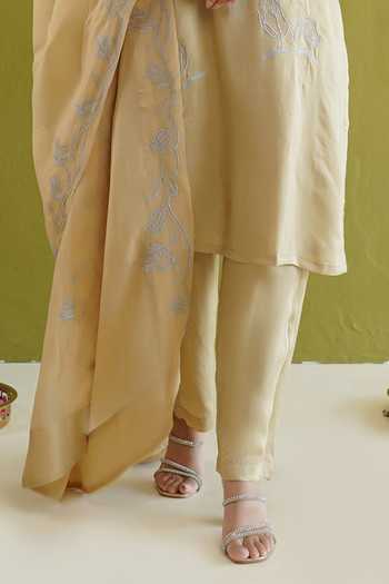 Masoomm Green Silk V-neck, Yes Floral Embroidered Straight Kurta Set Online at Aza Fashions Masoomm_Green Silk V-neck, Yes Floral Embroidered Straight Kurta Set _Online_at_Aza_Fashions