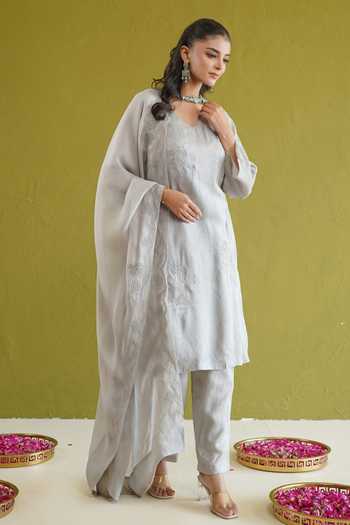 Buy Masoomm Grey Silk V-neck, Yes Embroidered Kurta Set Buy_Masoomm_Grey Silk V-neck, Yes Embroidered Kurta Set