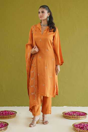 Buy Masoomm Orange Silk V-neck, Yes Embroidered Kurta Set Online at Aza Fashions Buy_Masoomm_Orange Silk V-neck, Yes Embroidered Kurta Set _Online_at_Aza_Fashions