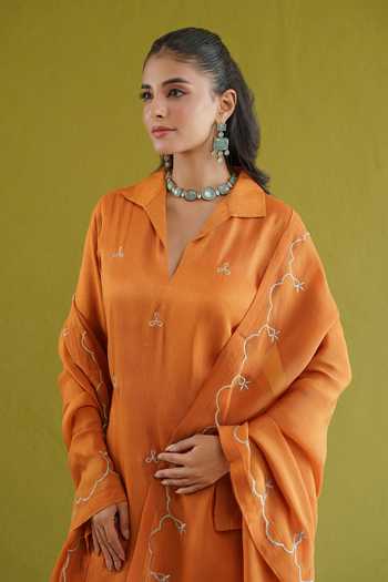 Buy Masoomm Orange Silk V-neck, Yes Embroidered Kurta Set Buy_Masoomm_Orange Silk V-neck, Yes Embroidered Kurta Set