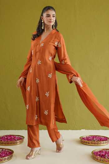 Buy_Masoomm_Orange Silk V-neck Leaf Embroidered Kurta Set _Online_at_Aza_Fashions
