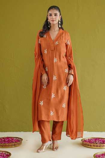 Masoomm Leaf Embroidered Kurta Set