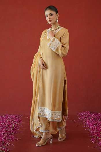 Buy_Masoomm_Beige Shantoon, Organza V-neck Lace Work Kurta Set 