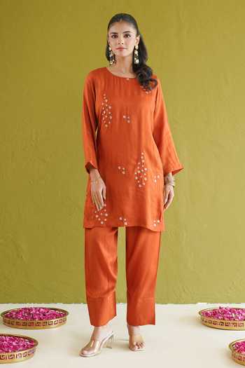 Shop Masoomm Orange Silk Round Neck Embroidered Kurta Set Online at Aza Fashions Shop_Masoomm_Orange Silk Round Neck Embroidered Kurta Set _Online_at_Aza_Fashions