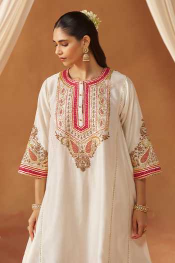 Sheetal Batra Ivory Round Neck Zimal Daisy Choga With Salwar Online at Aza Fashions Sheetal Batra_Ivory Round Neck Zimal Daisy Choga With Salwar _Online_at_Aza_Fashions