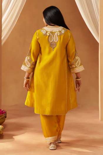 Sheetal Batra Zimal Mustard Choga With Salwar 
