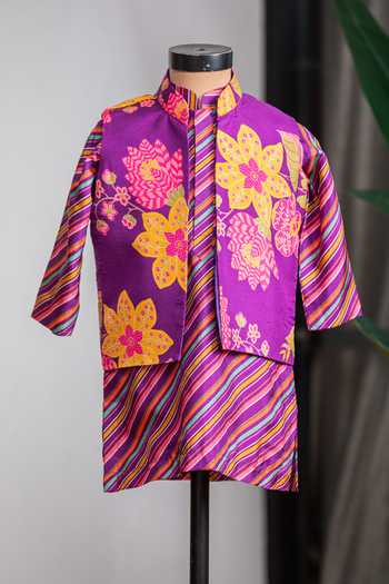 Shop Lil Angels Purple Silk Floral Print Bundi And Kurta Set at Aza Fashions Shop_Lil Angels_Purple Silk Floral Print Bundi And Kurta Set _at_Aza_Fashions