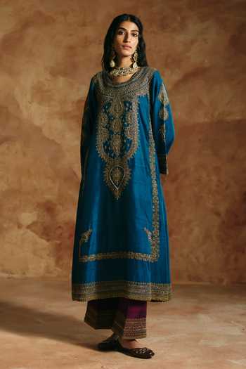 Aman Takyar_Teal Silk, Organza, Dupion Round Neck Embroidered Long Kurta Set _Online_at_Aza_Fashions