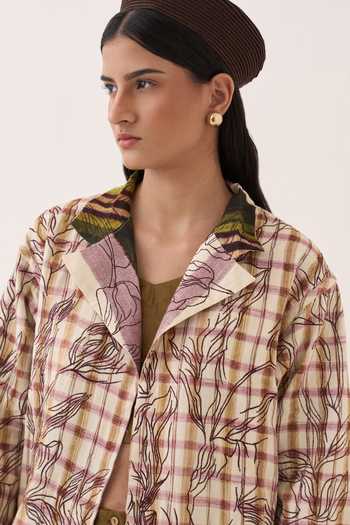Shop Ofrida Multi Color Muslin, Bemberg Shawl Neck Hari Reversible Trench Jacket Online at Aza Fashions Shop_Ofrida_Multi Color Muslin, Bemberg Shawl Neck Hari Reversible Trench Jacket _Online_at_Aza_Fashions