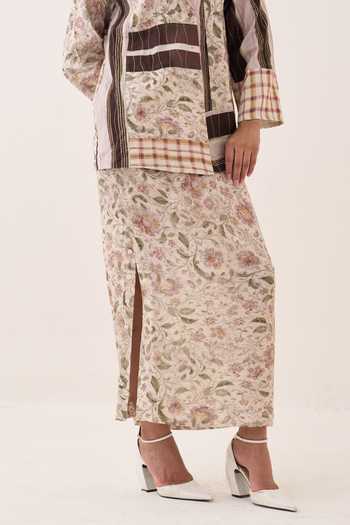 Shop Ofrida Ivory Muslin, Bemberg Gulzar Printed Midi Skirt Online at Aza Fashions Shop_Ofrida_Ivory Muslin, Bemberg Gulzar Printed Midi Skirt _Online_at_Aza_Fashions