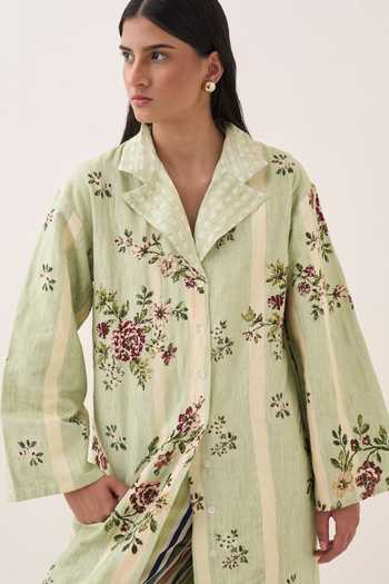 Buy Ofrida Green Cotton Collared Neck Bagiya Print Trench Jacket Online at Aza Fashions Buy_Ofrida_Green Cotton Collared Neck Bagiya Print Trench Jacket _Online_at_Aza_Fashions