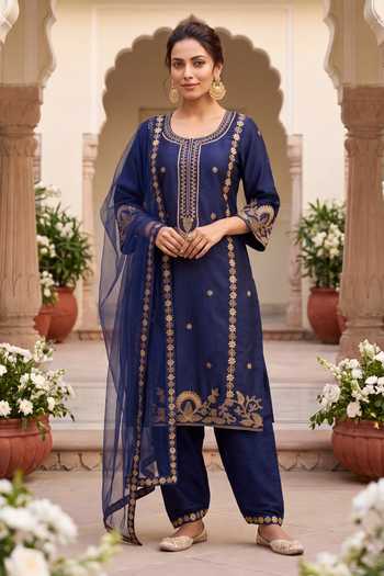 Samyukta Singhania Embroidered Raw Silk Kurta Set 