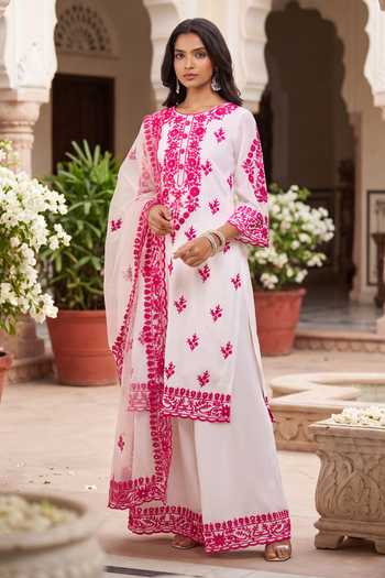 Buy Samyukta Singhania Off White Georgette Embroidery Round Neck Kurta Set at Aza Fashions Buy_Samyukta Singhania_Off White Georgette Embroidery Round Neck Kurta Set _at_Aza_Fashions