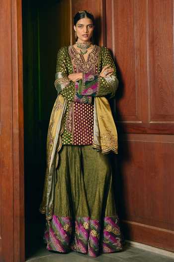 Aditi Gupta Harini Embroidered Straight Kurta Set 