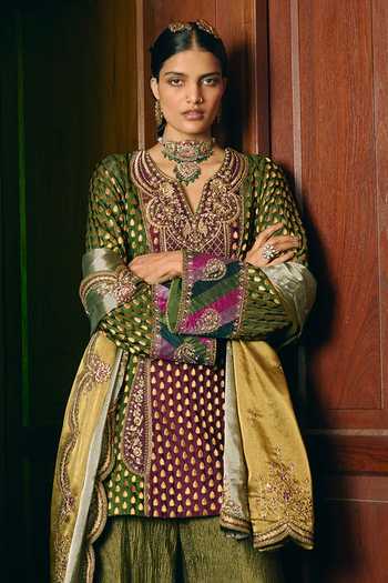 Aditi Gupta Harini Embroidered Straight Kurta Set 