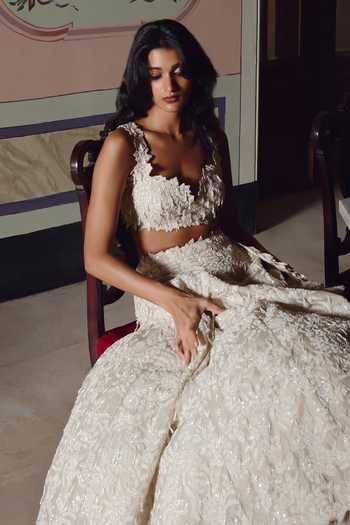 Anushree Reddy_Ivory Organza Sweetheart Neck Athena Embroidered Bridal Lehenga Set _at_Aza_Fashions