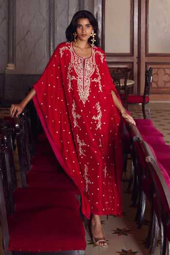 Anushree Reddy Flower Line Kaftan Set