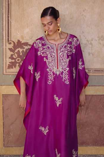 Anushree Reddy_Pink Silk, Dupion, Crepe Split V-neck Zardozi Flower Work Kaftan Set _Online_at_Aza_Fashions