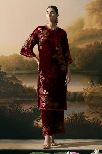 Chandrima Metallic Floral Embellished Kurta & Pant