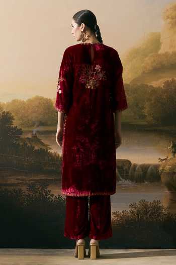 Chandrima Metallic Floral Embellished Kurta & Pant