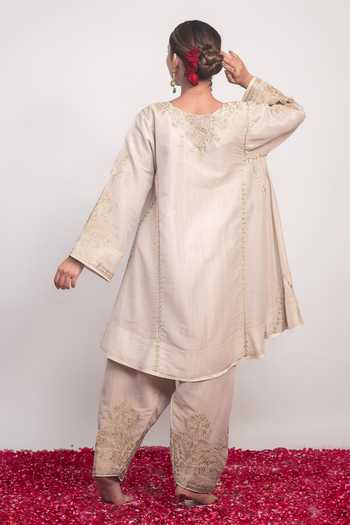 Daljit Sudan Embroidered Tissue Pheran Kurta & Salwar Set 