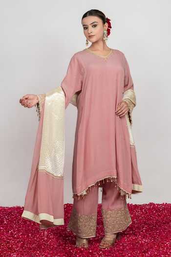 Daljit Sudan Powder Pink Kurta Set With Striped Dupatta 