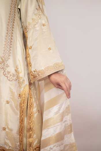 Daljit Sudan Off White Satin, Tissue V-neck Ivory Embroidered Kurta Set With Striped Dupatta at Aza Fashions Daljit Sudan_Off White Satin, Tissue V-neck Ivory Embroidered Kurta Set With Striped Dupatta _at_Aza_Fashions