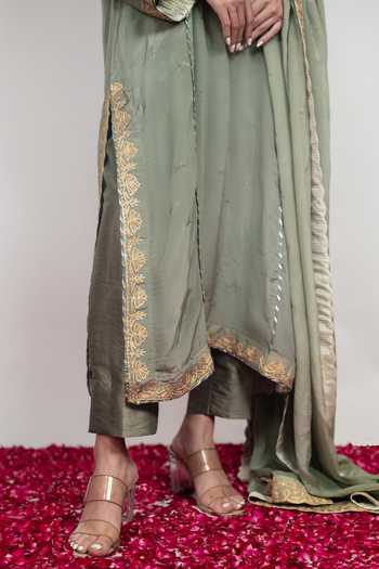 Daljit Sudan Grey Silk, Cotton V-neck Powder Mukaish Embroidered Kurta Set at Aza Fashions Daljit Sudan_Grey Silk, Cotton V-neck Powder Mukaish Embroidered Kurta Set _at_Aza_Fashions