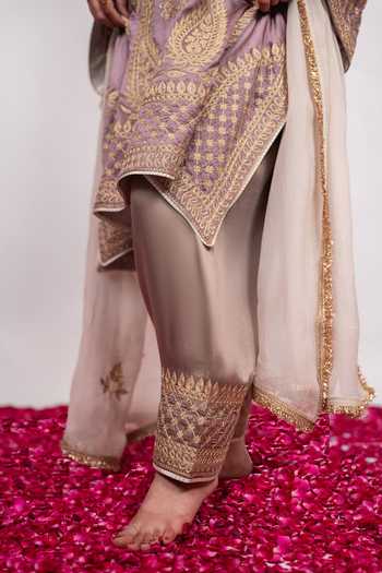 Daljit Sudan_Lilac Organza, Satin V-neck, Yes Embroidered Pheran Kurta Salwar Set _at_Aza_Fashions