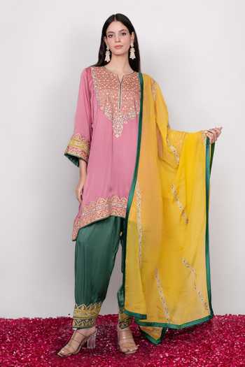Daljit Sudan Pink Organza, Satin Split V-neck Tri-color Embroidered Pheran Kurta Set Online at Aza Fashions Daljit Sudan_Pink Organza, Satin Split V-neck Tri-color Embroidered Pheran Kurta Set _Online_at_Aza_Fashions