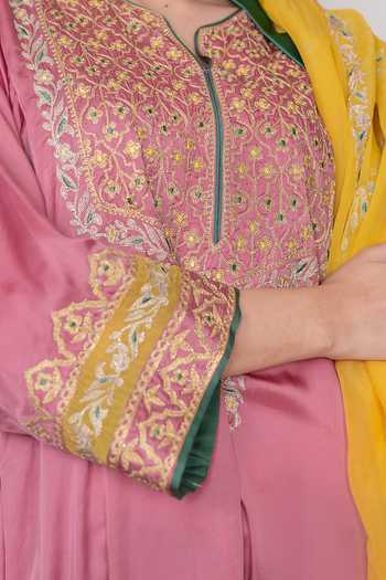 Shop Daljit Sudan Pink Organza, Satin Split V-neck Tri-color Embroidered Pheran Kurta Set Online at Aza Fashions Shop_Daljit Sudan_Pink Organza, Satin Split V-neck Tri-color Embroidered Pheran Kurta Set _Online_at_Aza_Fashions