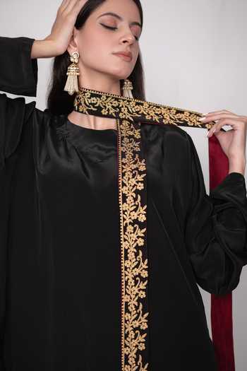Daljit Sudan Black Crepe High Neck, Yes Asymmetric Embroidered Kurta Pant Set Online at Aza Fashions Daljit Sudan_Black Crepe High Neck, Yes Asymmetric Embroidered Kurta Pant Set _Online_at_Aza_Fashions