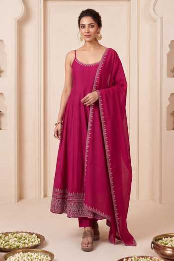 Khwaab By Sanjana Lakhani Pink Chanderi, Silk Scoop Neck Sleeveless Anarkali Kurta Set Online at Aza Fashions Khwaab By Sanjana Lakhani_Pink Chanderi, Silk Scoop Neck Sleeveless Anarkali Kurta Set _Online_at_Aza_Fashions