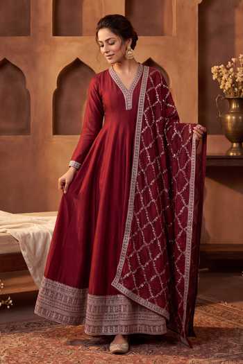 Khwaab By Sanjana Lakhani V Neck Anarkali & Dupatta Set 