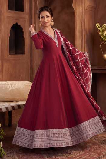 Khwaab By Sanjana Lakhani Red Silk V-neck V Anarkali And Dupatta Set Online at Aza Fashions Khwaab By Sanjana Lakhani_Red Silk V-neck V Anarkali And Dupatta Set _Online_at_Aza_Fashions